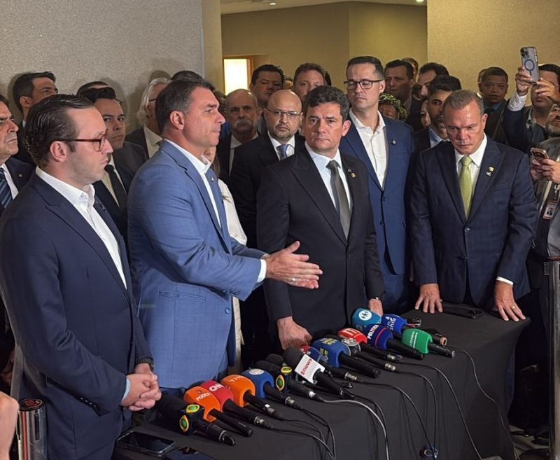 Brasília – Moro e Rosangela se filiam ao PL ao lado de Flávio Bolsonaro e Valdemar Costa Neto