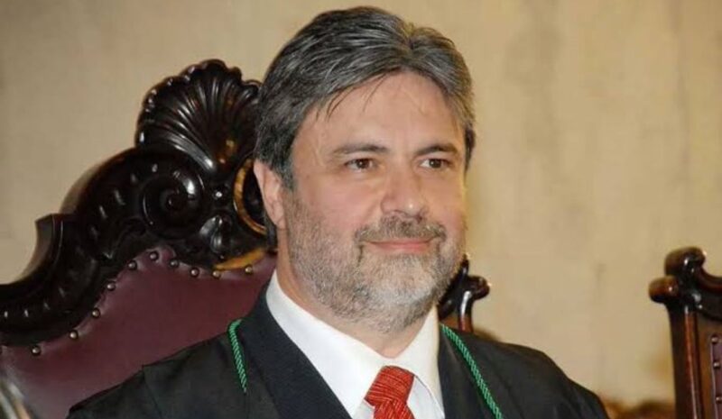 Paraná – TJPR libera R$ 8,5 milhões em salários atrasados para Maurício Requião