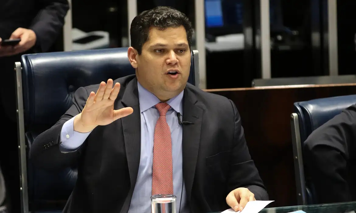 Brasília – Alcolumbre dá seguimento  quebra de sigilos de Lulinha aprovada pela CPMI do INSS