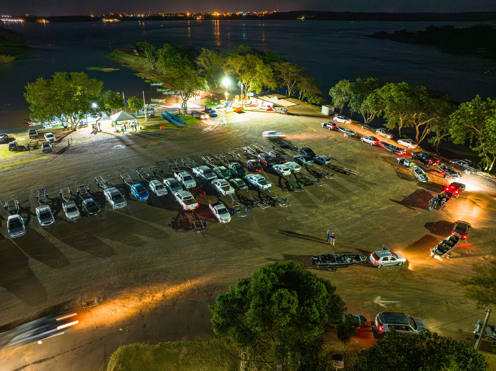 Guaíra – Abertura da temporada de pesca é marcada por grande participação