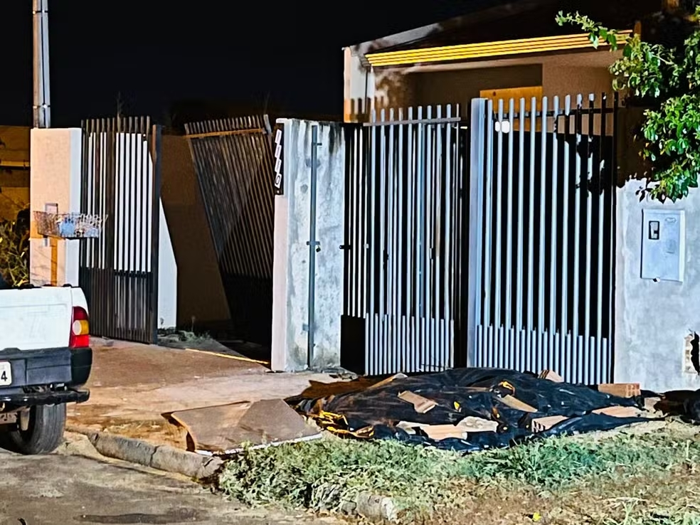 Foz – Homem morre após tentar atacar companheira com enxada e ser esfaqueado pelo enteado