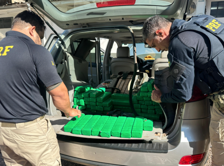 Ubiratã – PRF apreende SUV “recheado” de maconha