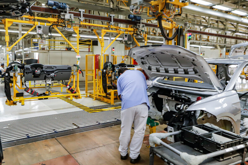 Economia – Fim da escala 6×1 pode elevar custo da indústria em R$ 178,8 bilhões, alerta entidade