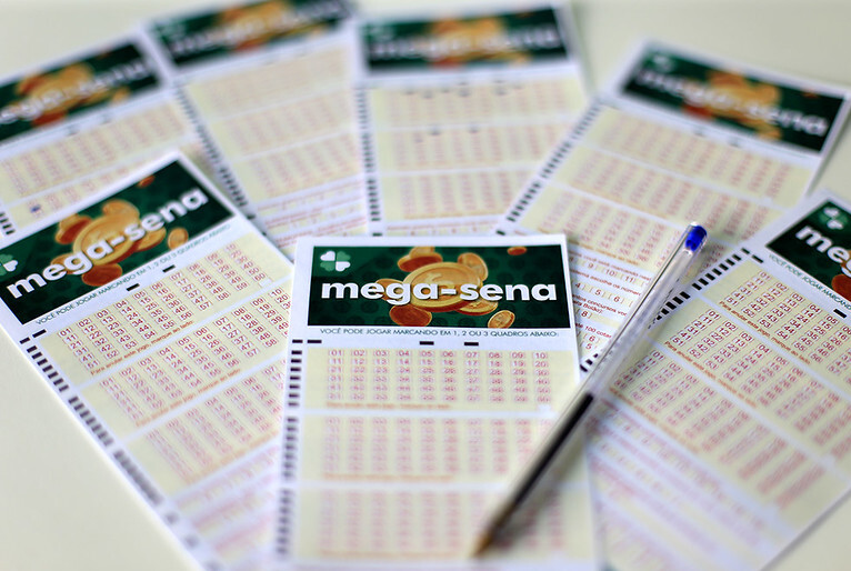 Loterias – Mega-Sena acumulada sorteia prêmio estimado em R$ 105 milhões