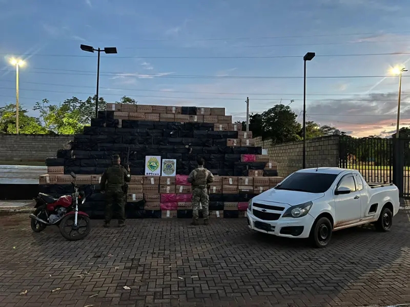 Iporã – BPFron e PF apreendem 13 mil pacotes de cigarros contrabandeados