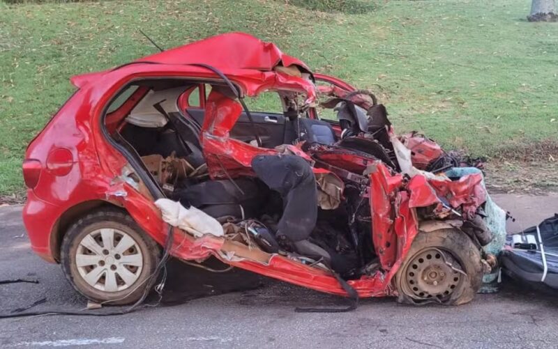 Goiás – Cinco pessoas morrem em acidente entre carro e carreta na BR-414