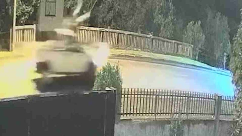 Trânsito – Ciclista é atropelado, cai em caçamba de caminhonete e acorda na garagem do motorista no PR