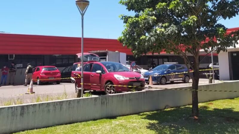 Paraná – Idoso é encontrado morto dentro de carro estacionado há três dias em frente a UPA no Paraná