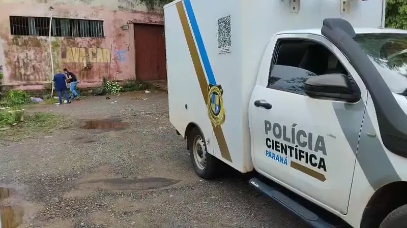 Foz – Homem é encontrado morto e nu em estacionamento