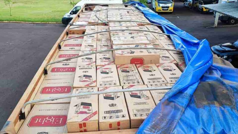 Toledo – Caminhão carregado com cigarros contrabandeados é apreendido