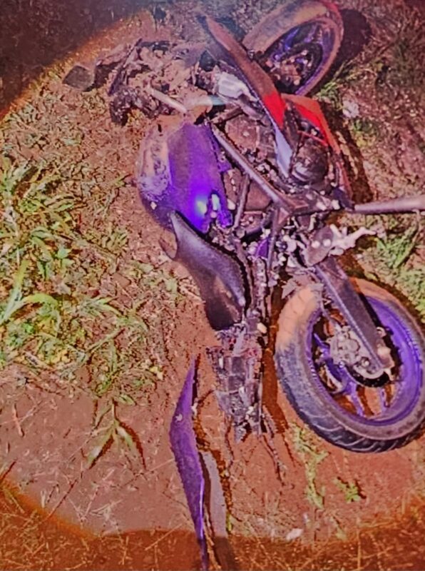PR 488 – Motociclista morre após colidir contra poste em Santa Helena