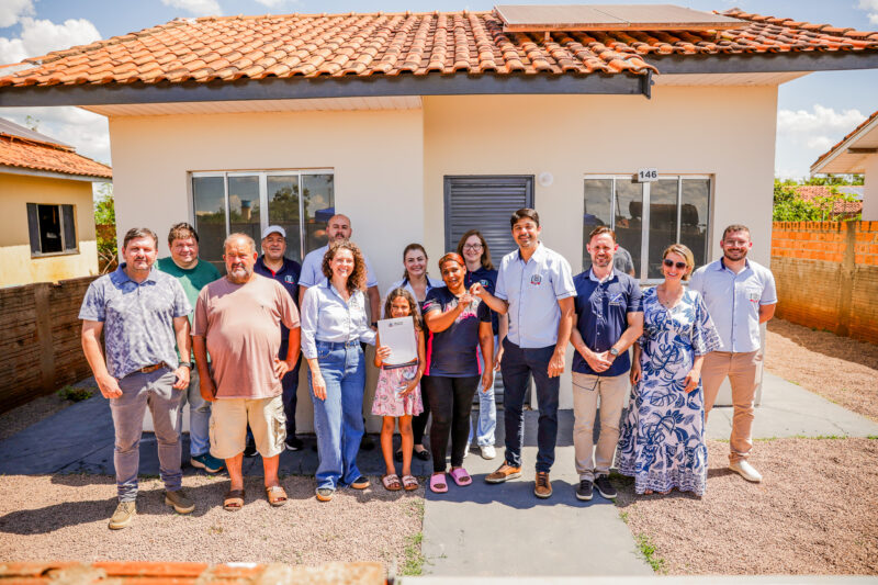 Guaíra – Município entrega unidade habitacional a suplente selecionada conforme critérios legais