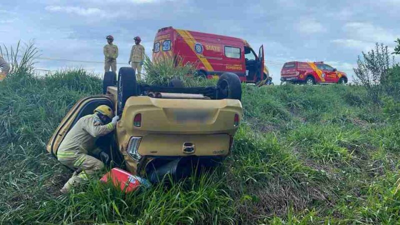 Cascavel – Homem morre e outro fica gravemente ferido em capotamento na BR 369