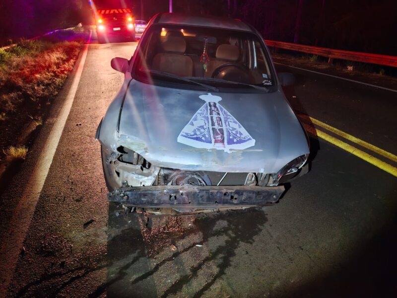 PR 317 – Motorista fica ferida após veículo atingir barreira em Santa Helena