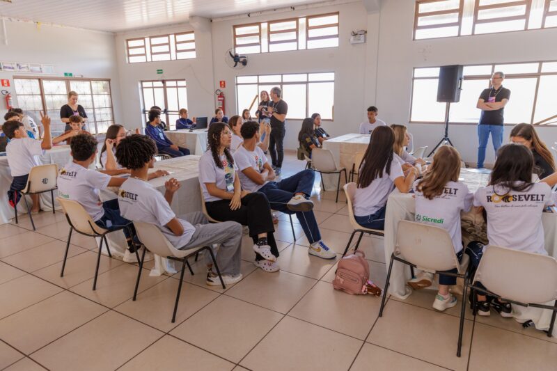 Guaíra – Município premia estudantes na robótica e oficializa Lei Municipal de Ciência, Tecnologia e Inovação