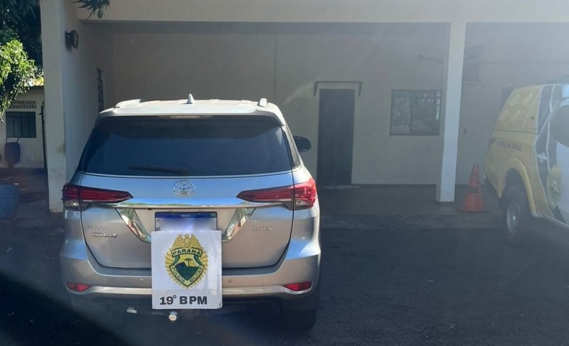 Guaíra – Hilux furtada em Toledo é recuperada após perseguição