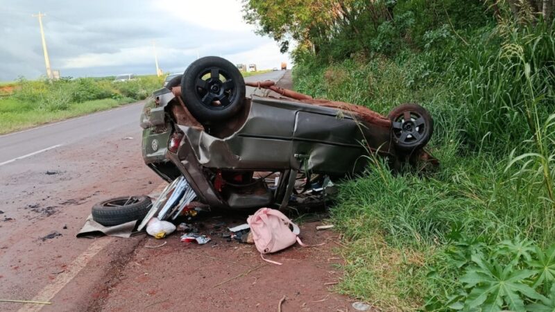 BR 163 – Oito pessoas ficam feridas após capotamento em Toledo