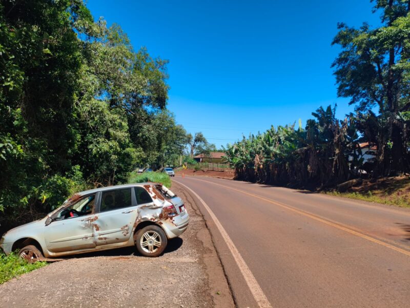 PR 180 – Motorista fica ferido após capotamento em Cascavel
