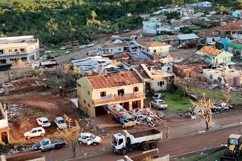 Paraná – Engenheiros já mapearam 80% das casas danificadas por tornado em Rio Bonito do Iguaçu
