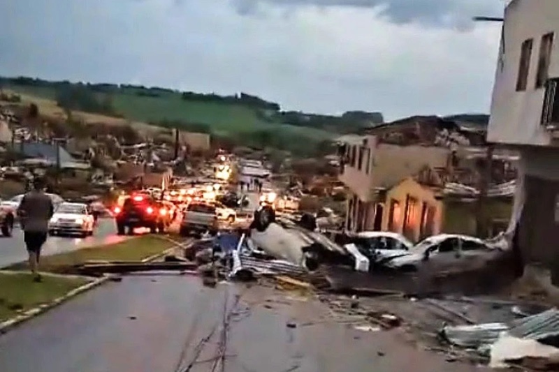 Paraná – Tornado devasta Rio Bonito do Iguaçu e deixa mortos, feridos e destruição