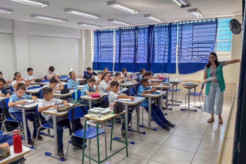 Educação – Estado fará consultas para implementar novos colégios cívico-militares em novembro