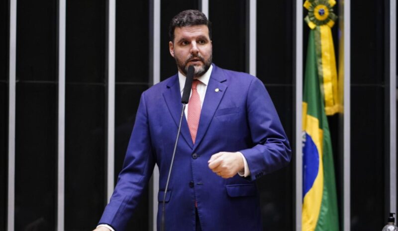 Brasília – Pedro Lupion se filia ao Republicanos em evento com Tarcísio de Freitas