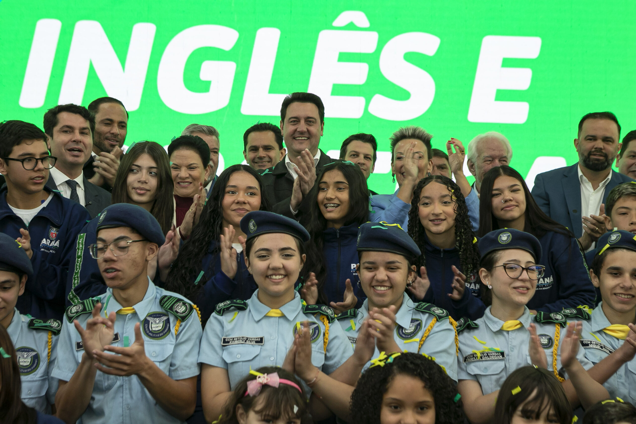 Educação – Estado apoiará municípios na implementação de inglês e robótica no Ensino Fundamental