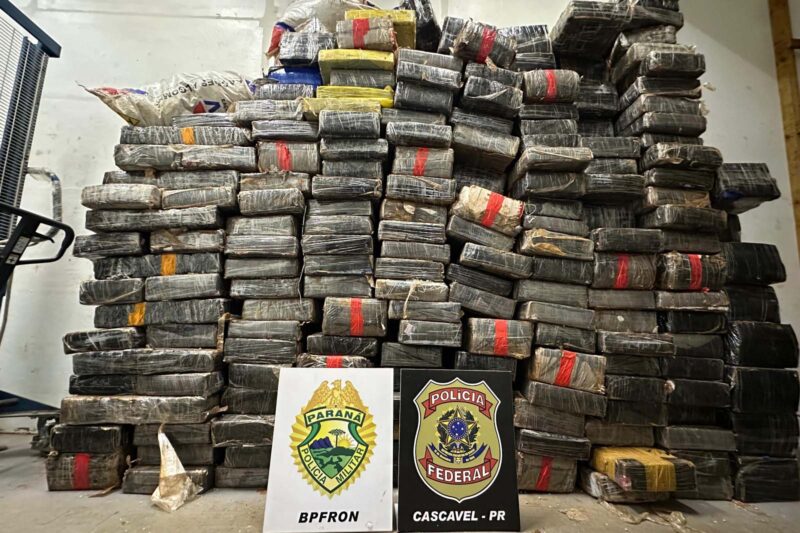 Toledo – PMPR apreende 2,1 toneladas de maconha escondidas em carga de soja