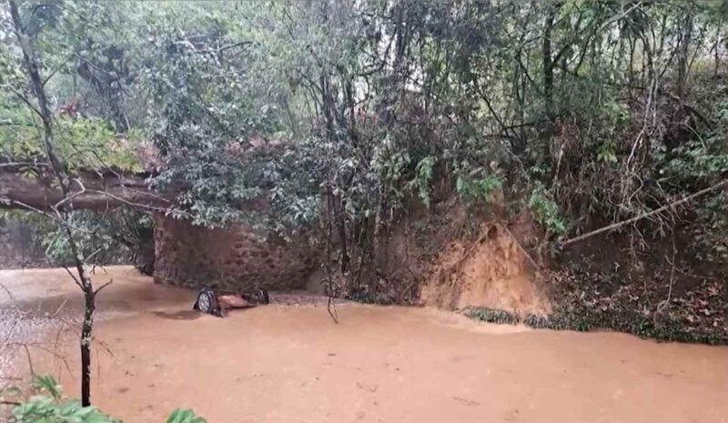 Goiás – Sete integrantes da mesma família morrem em acidente após carro cair em rio