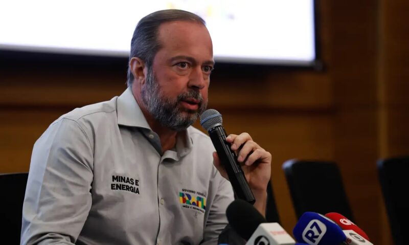 Economia – Não precisaremos do horário de verão neste ano, diz Alexandre Silveira