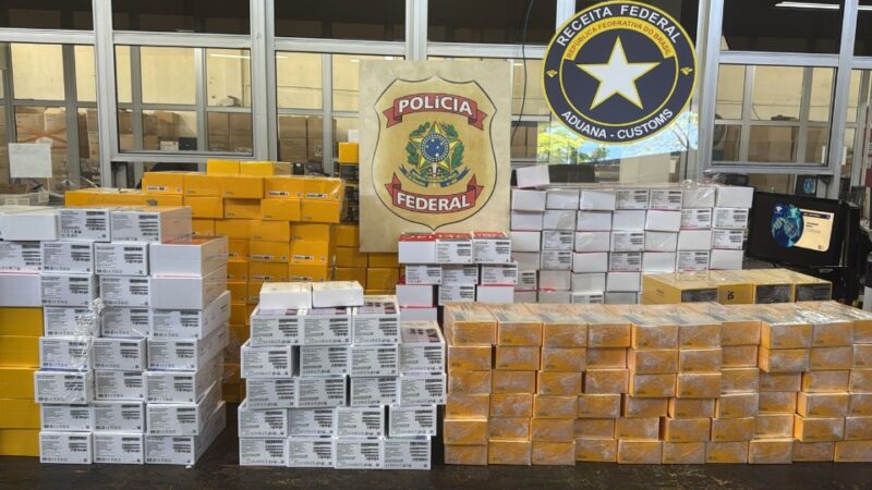 Medianeira – R$ 1,5 milhão em eletrônicos escondidos em carga de frangos é apreendido