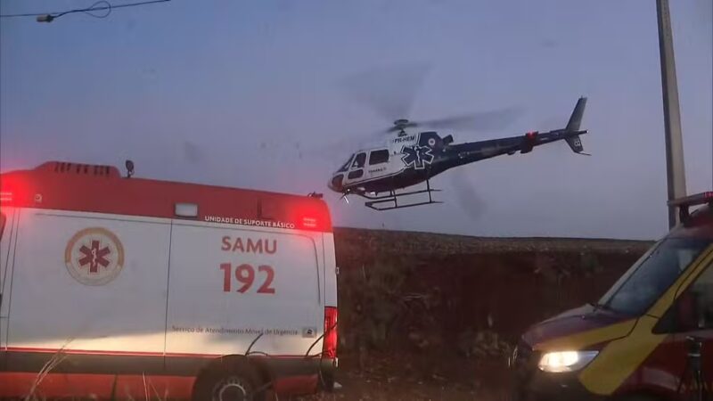 Trânsito – Após carro capotar, criança de 4 anos se solta de cadeirinha e espera por socorro ao lado do veículo no Paraná