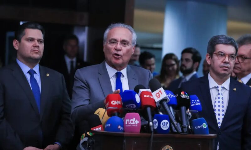 Brasília – Renan Calheiros será relator do projeto de isenção do IR no Senado