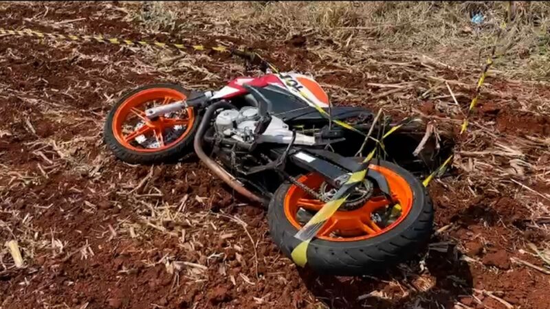 Cascavel – Polícia diz que homem que morreu na PR 486 colidiu com placa de sinalização