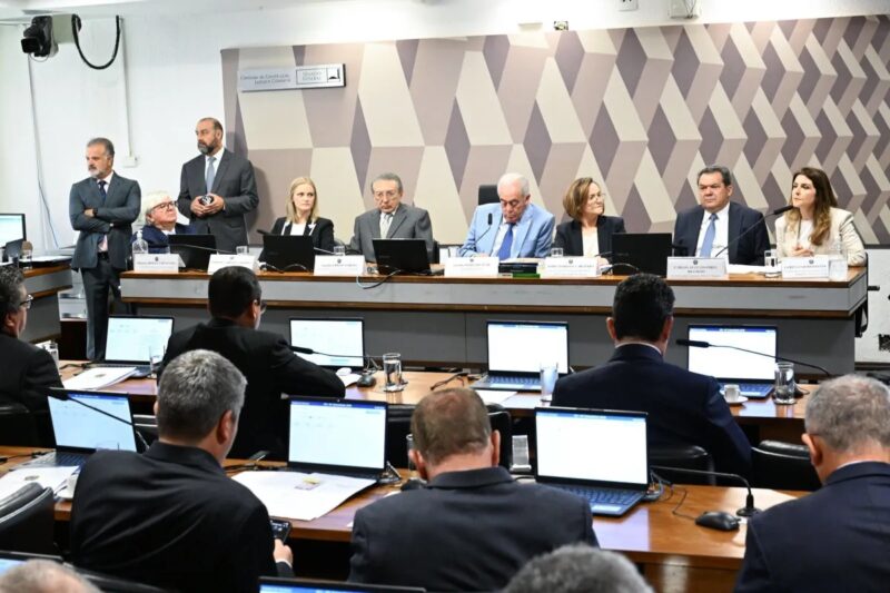 Brasília – PEC da Blindagem será o 1º item da pauta da CCJ do Senado na quarta (24)