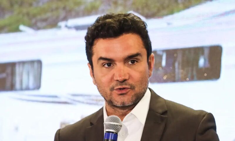 Brasília – Sabino confirma a Lula que sairá do governo na próxima semana