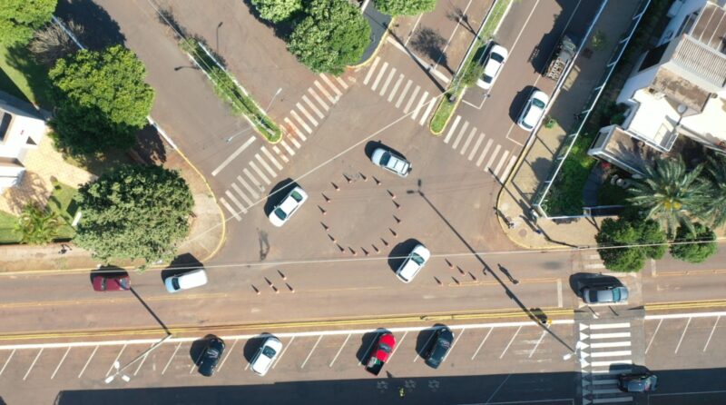 Guaíra – Município realiza simulação para estudo de implantação de mini-rotatórias