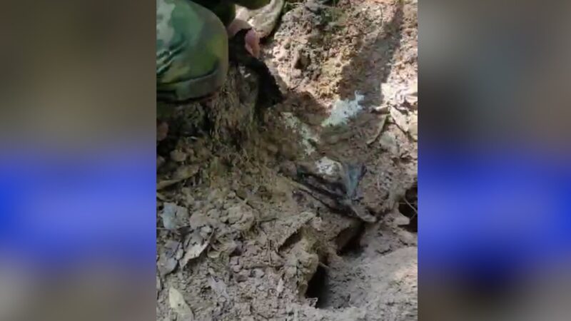 Paraná – Polícia encontra carro enterrado em região onde cobradores desapareceram