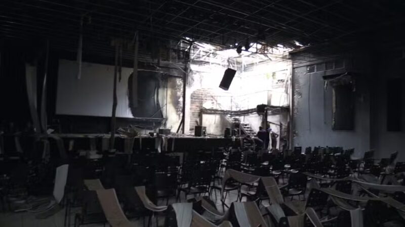 Prejuízo de R$ 1 milhão: incêndio destrói igreja evangélica em Cascavel