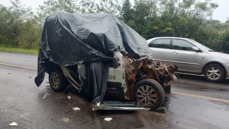 BR 163 – Batida frontal mata três homens em Capanema