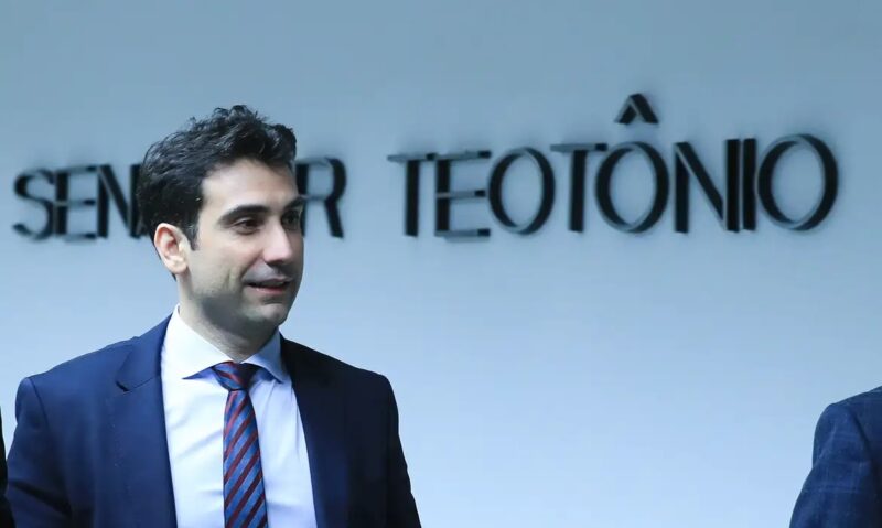 Economia – Taxa de juros deve ficar alta por período prolongado, diz Galípolo