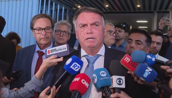 Urgente – Moraes decreta prisão domiciliar de Bolsonaro