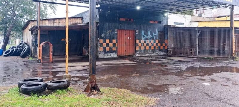 RS – Funcionário de borracharia morre após explosão durante troca de pneu
