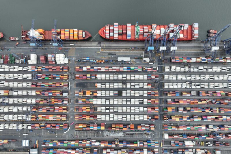 Destaque – Paraná lidera exportações na região Sul no primeiro semestre com US$ 11,1 bilhões