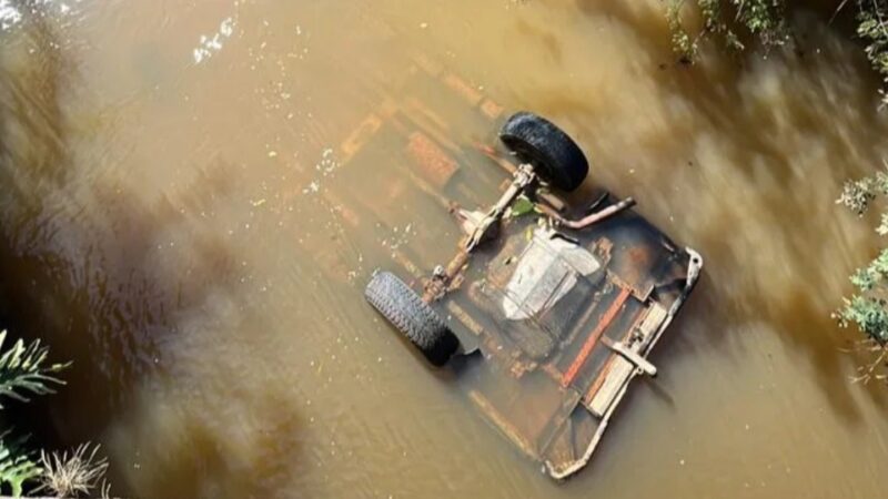 Trânsito – Caminhonete cai em rio e jovem de 24 anos morre no Paraná