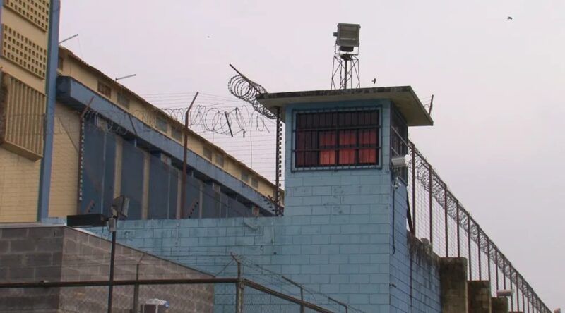 Segurança – Preso engole droga durante revista em penitenciária e fica em estado grave no Paraná