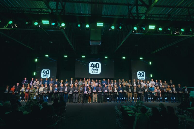 Sicredi Aliança PR/SP celebra 40 anos com prêmios e homenagens; cooperados de Guaíra estão entre os ganhadores