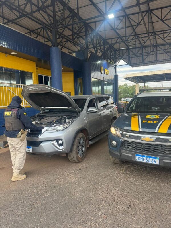 BR 163 – PRF recupera veículo roubado em Guaíra