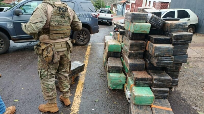 Região – Carreta com 3,5 toneladas de maconha é apreendida entre Toledo e São Pedro do Iguaçu