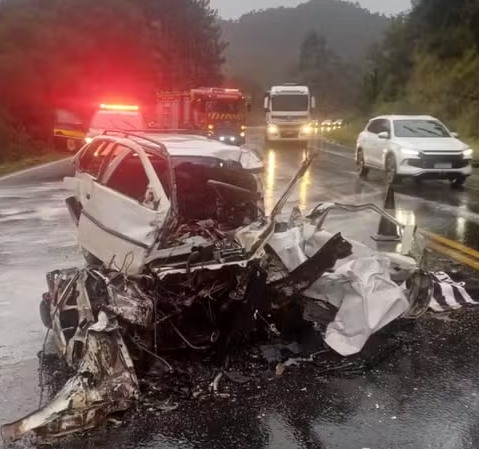 Trânsito – Militar do Exército morre e quatro soldados ficam feridos em acidente a caminho de batalhão, no Paraná